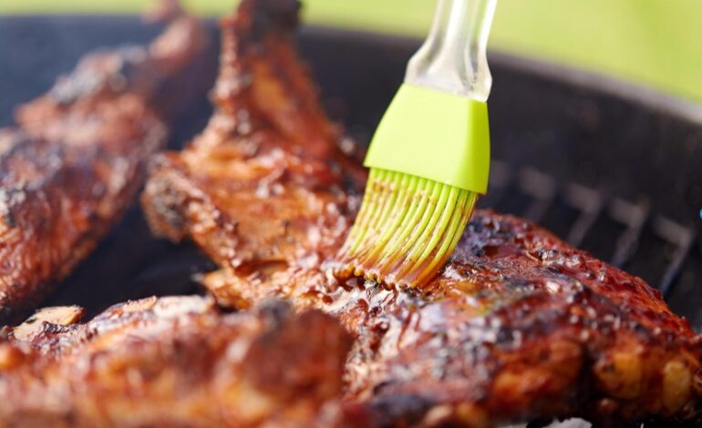 How to Create a Spicy and Savory Marinade for Chicken